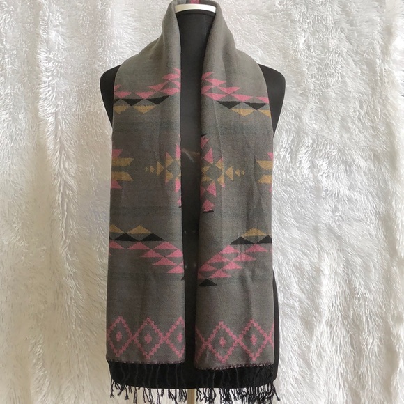 CG Aztec Versatile Scarf - Picture 3 of 9